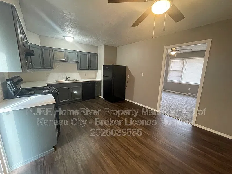 3 bed, 1.0 bath, 1008 sqft, $1,335 — Photo 3