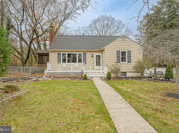 30 Monmouth Ave, Clementon, NJ 08021