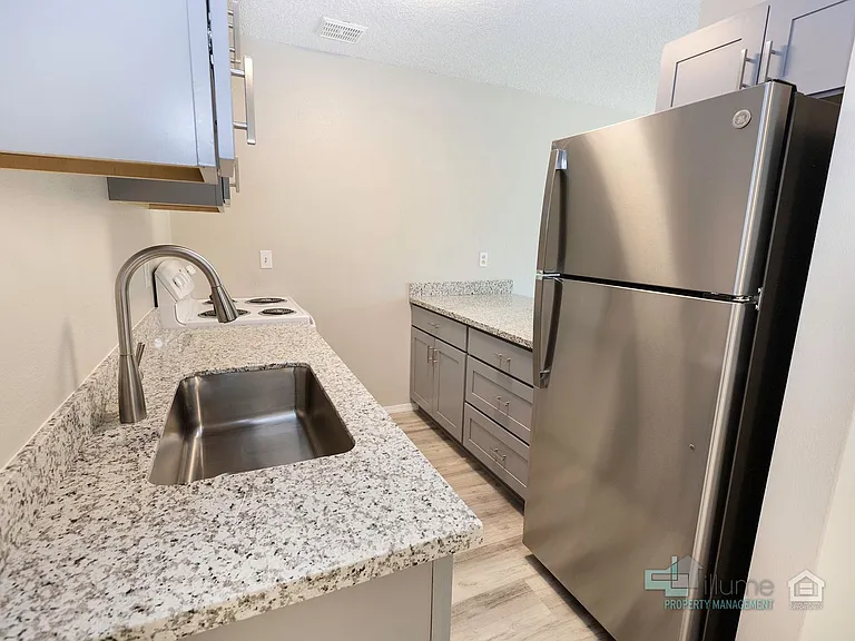 Edgemont Apartments — Photo 12