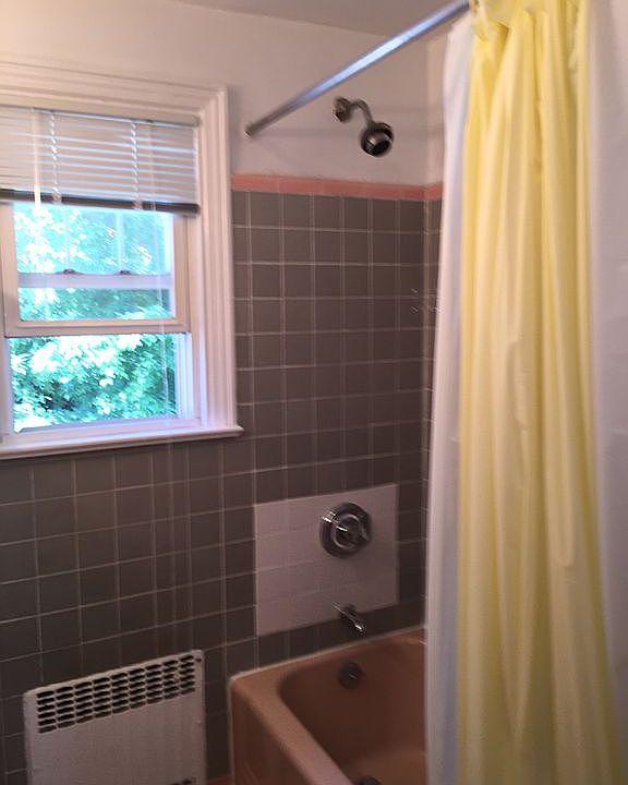 1st image of 29 Woodlawn Ave #2