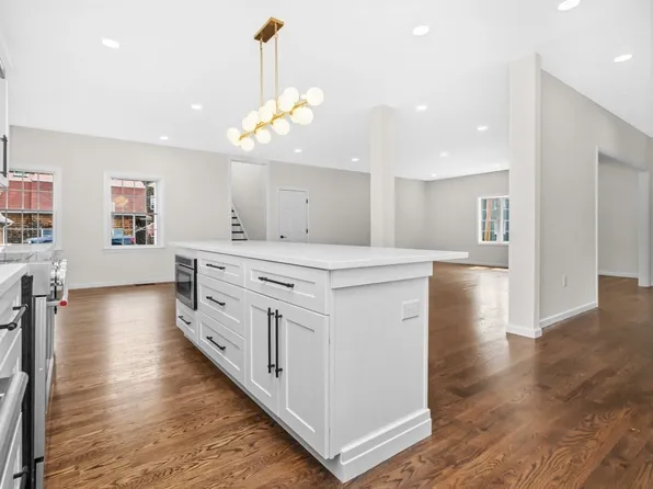 11 Kernwood Ave, Beverly, MA 01915