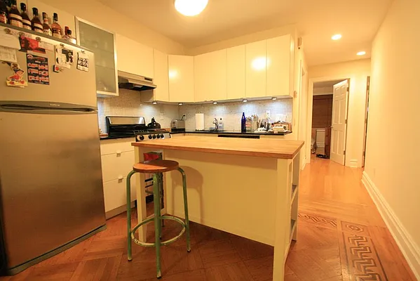 Rented by Dwell Residential Inc | media 16