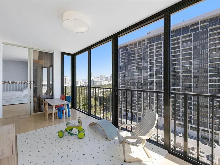 1915 Brickell Ave #1407 — Photo 8