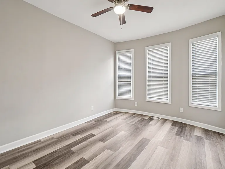 3820 Wabash St — Photo 12
