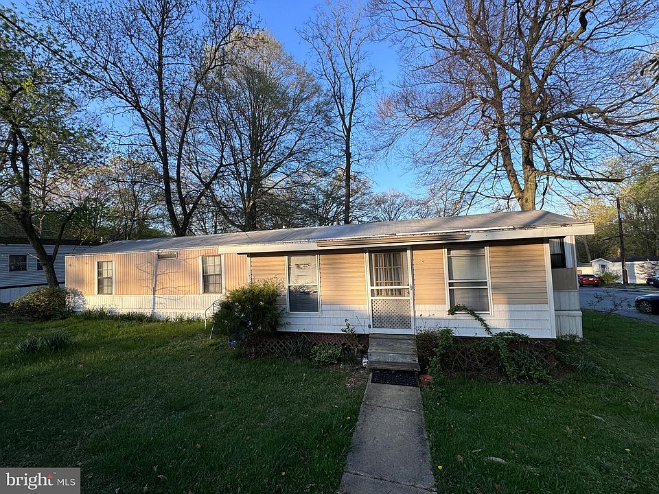 2nd image of 19 Stoney Chase Dr