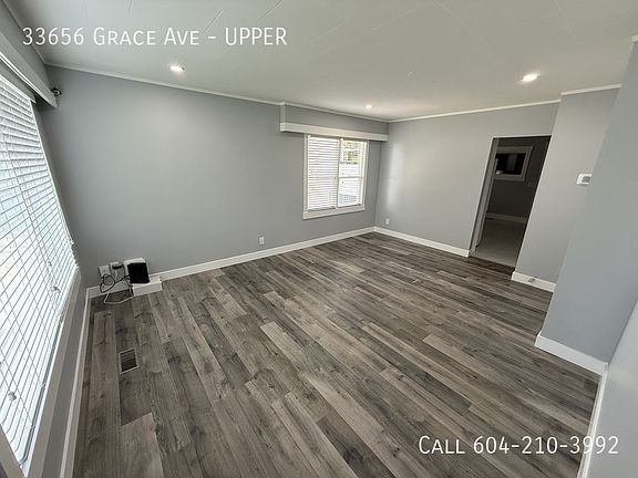 4th image of 33656 Grace Ave