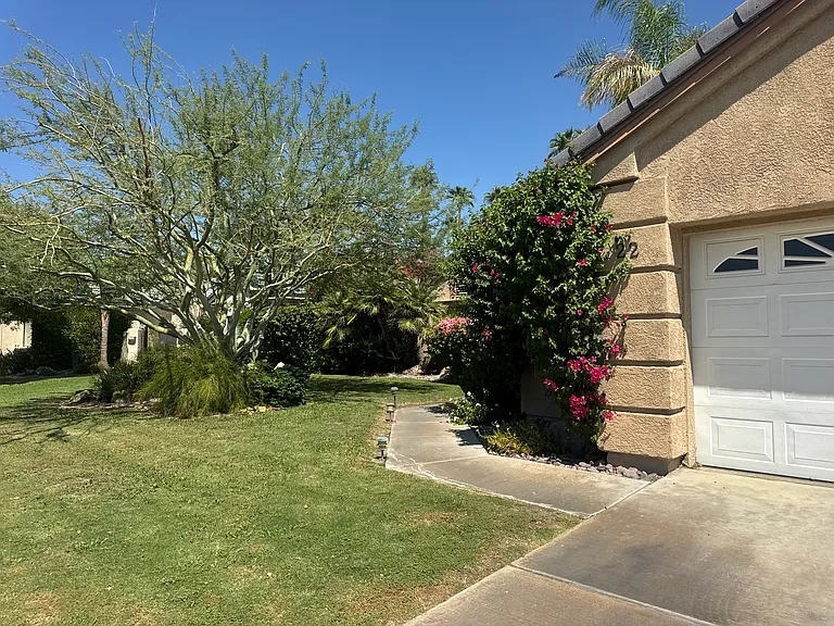 22 Belmonte Dr — Photo 4