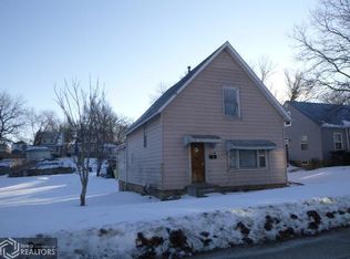 114 N Garfield Ave, Burlington, IA