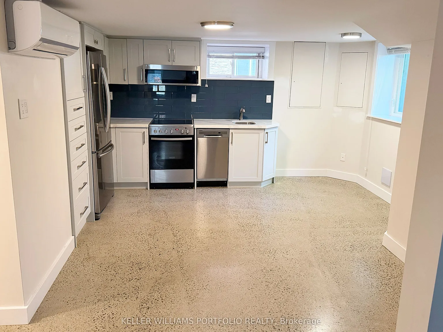 2 bed, $3,200 — Photo 4