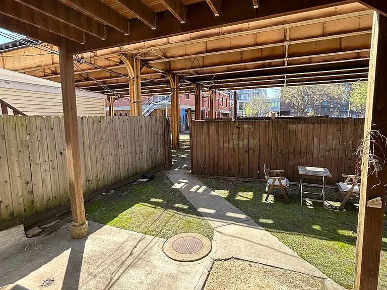 2718 N Wilton Ave #1 — Photo 15