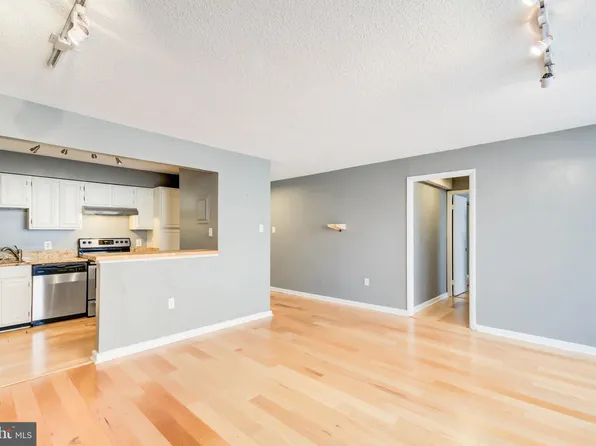 2141 P St NW, Washington, DC