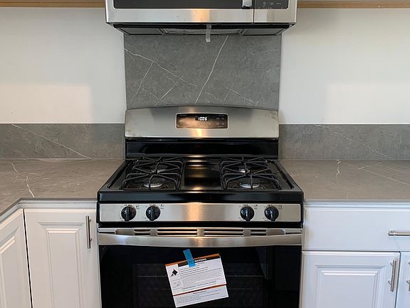 2nd image of 2214 S Leland St #8