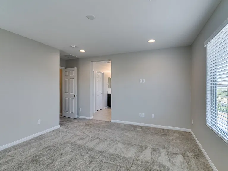 10021 Silver Comet Ct — Photo 23