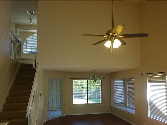 4th image of 508 Lookout Mountain Trl
