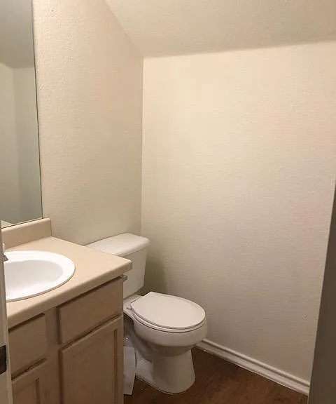 122 Cedargrove St — Photo 6