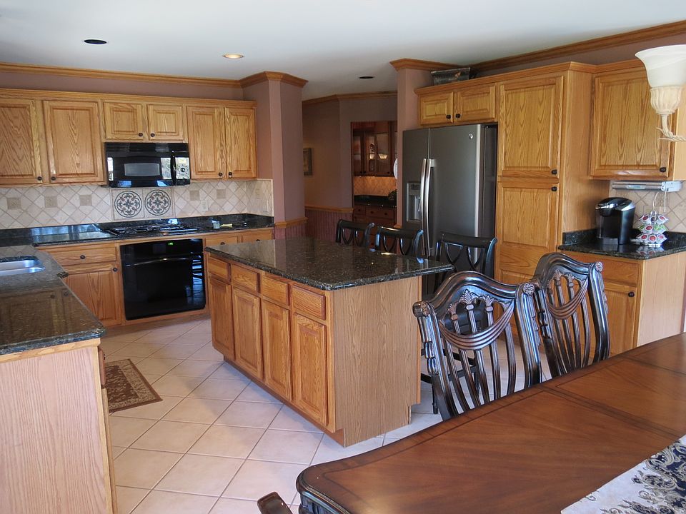 1st image of 52196 Highbury Ct
