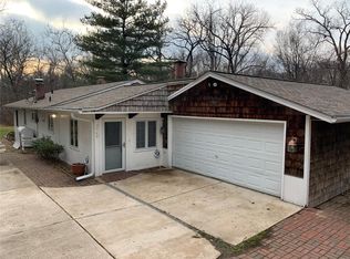 3945 Charbonier Rd, Florissant, MO 63031