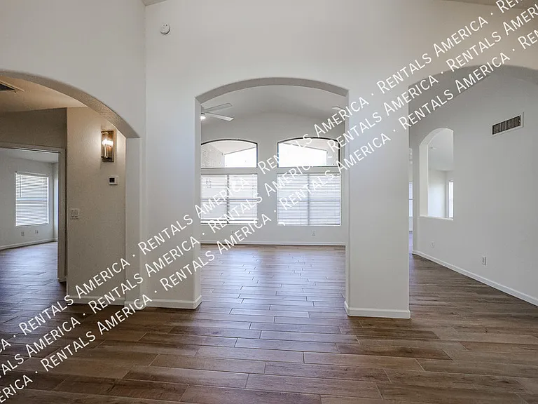 2276 S Bahama Dr — Photo 30