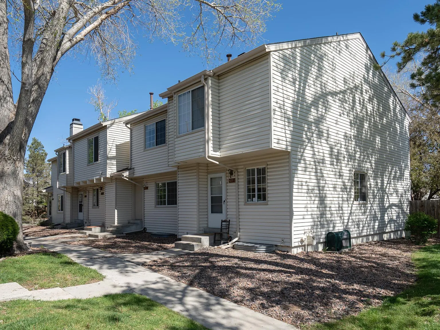 2 bed, 1608 sqft, $2,100 — Photo 2