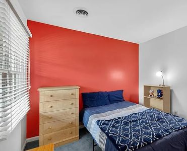 6933 N Kedzie Ave APT 1107, Chicago, IL, 60645