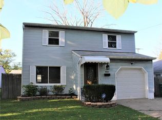 9035 Woodridge Ln, Mentor, OH 44060