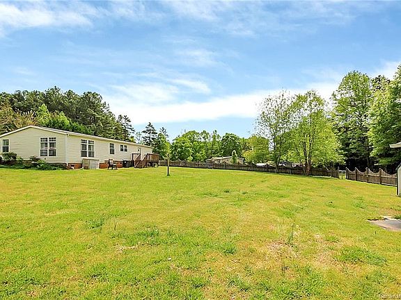 4th image of 128 Evelyn Ln