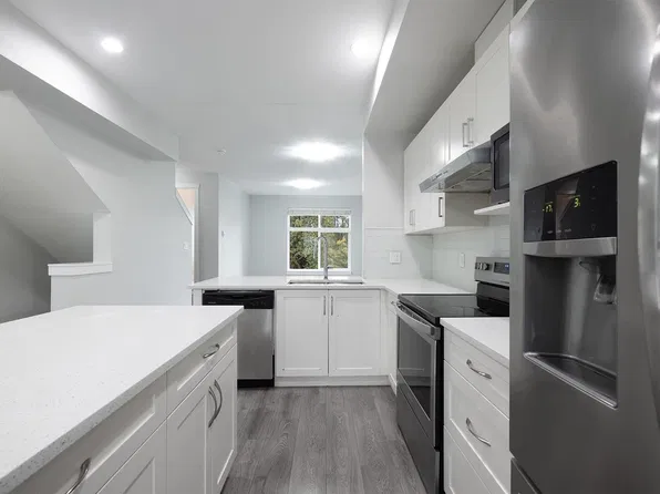 14660 105a Ave #27, Surrey, BC V3R 5X9