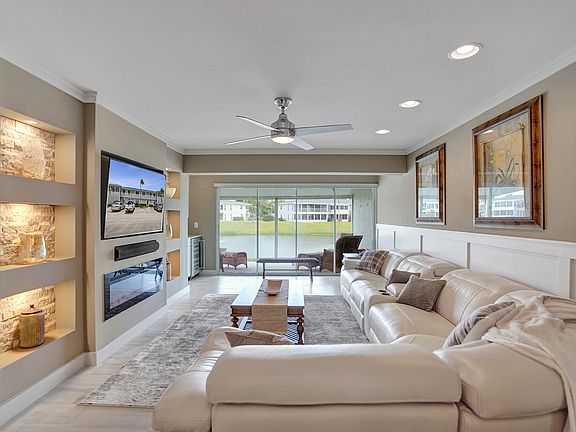 3rd image of 2820 SW 13th Street #101