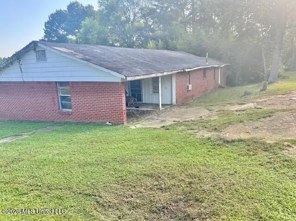 308 Lewis St, Carthage, MS 39051