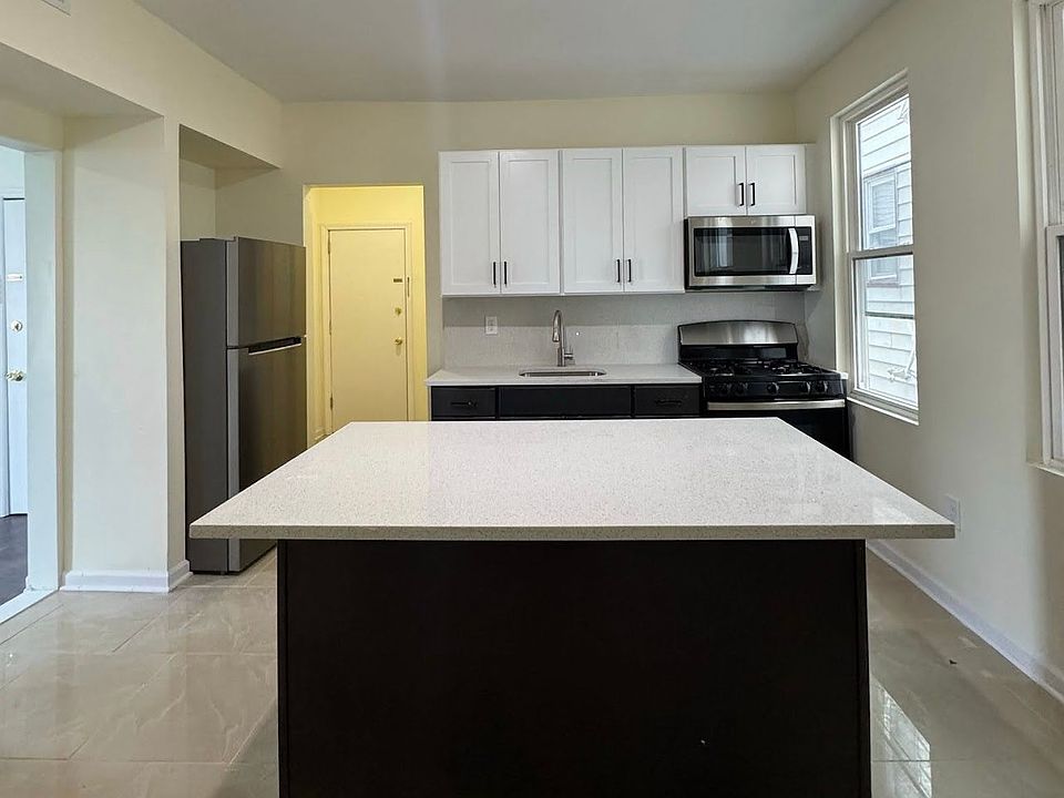 1st image of 228 21st St Floor 2