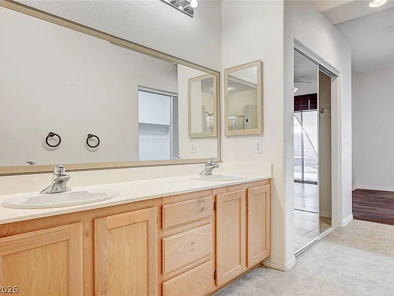 9197 Grey Pebble Ct — Photo 35