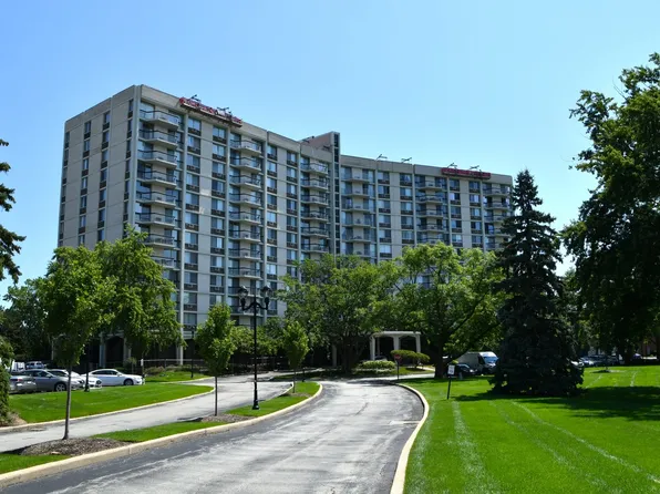 20 N Tower Rd APT 4G, Oak Brook, IL 60523