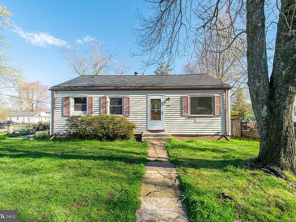 1st image of 3208 Elmwood Dr