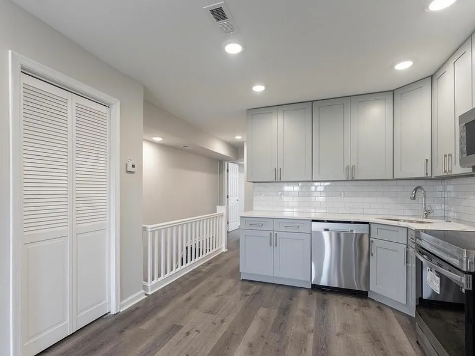 2234 E Allegheny Ave #2