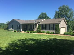 1034 Amacher Rd, Belvidere, TN 37306