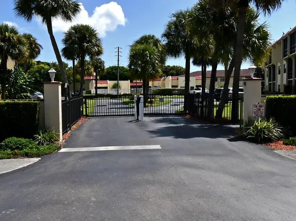 2050 OLEANDER Avenue #2-106, Fort Pierce, FL 34950