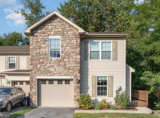 71 Crooked Dr, Enola, PA
