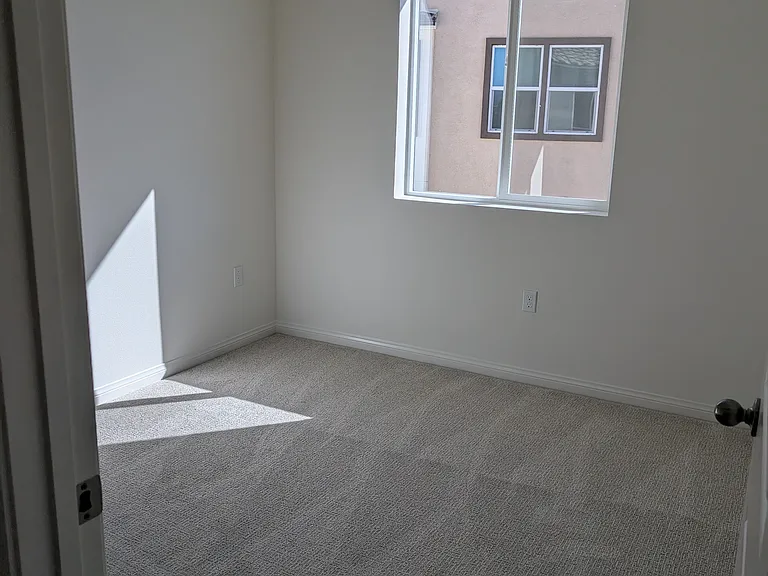 2430 E Lincoln Ave #6 — Photo 16