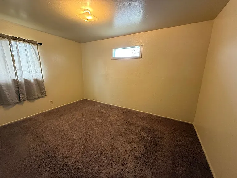 1134 Meadow Rd — Photo 5