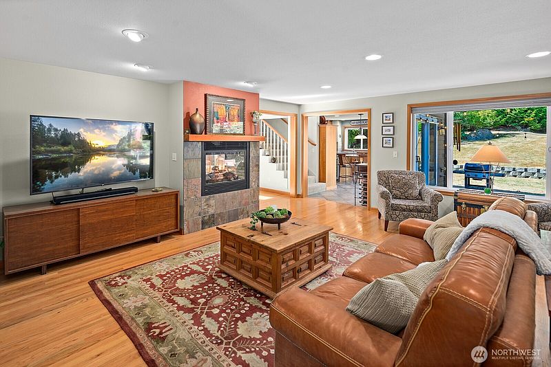 5th image of 4529 168th Avenue SE