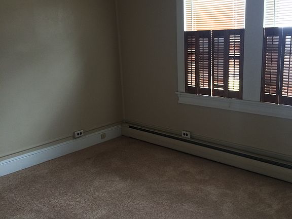 4th image of 1368 Jefferson St