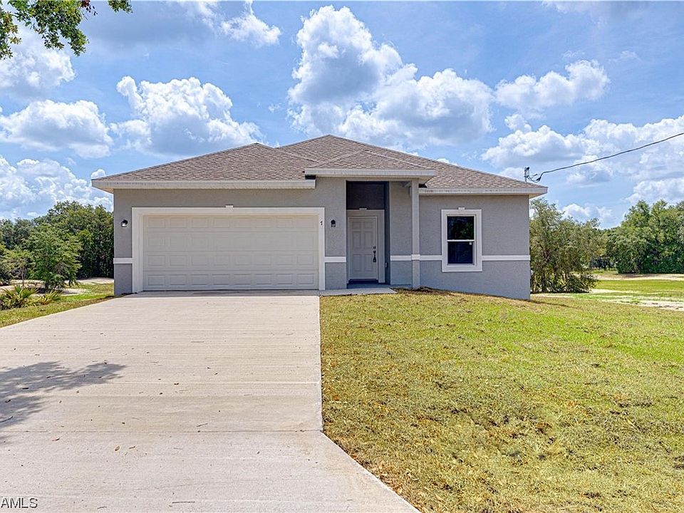 1st image of 7 Bay Place Ln