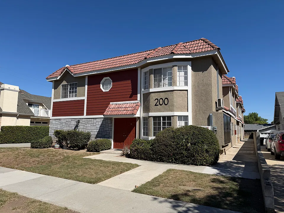 200 N Marengo Ave #E
