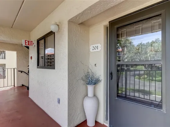 9490 Harbor Greens Way APT 201, Seminole, FL 33776