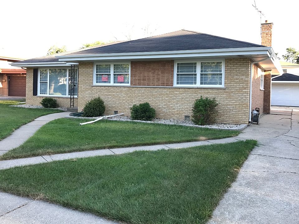2nd image of 941 E 166th St