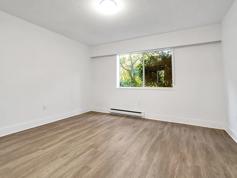 1233 Fairfield Rd — Photo 12