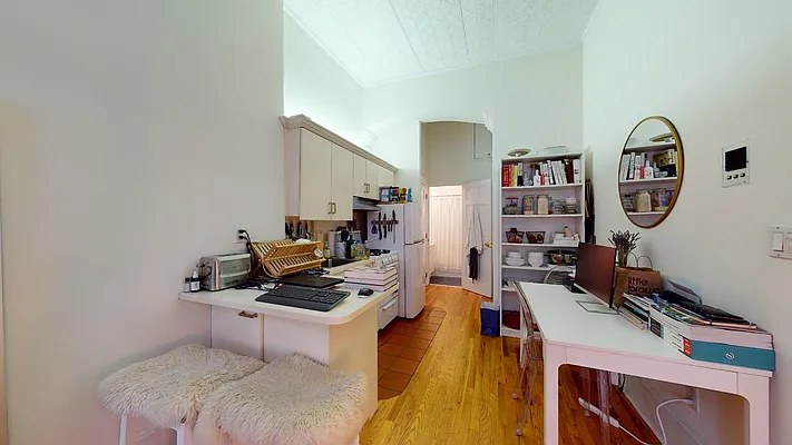 Rented by Bond New York | media 3