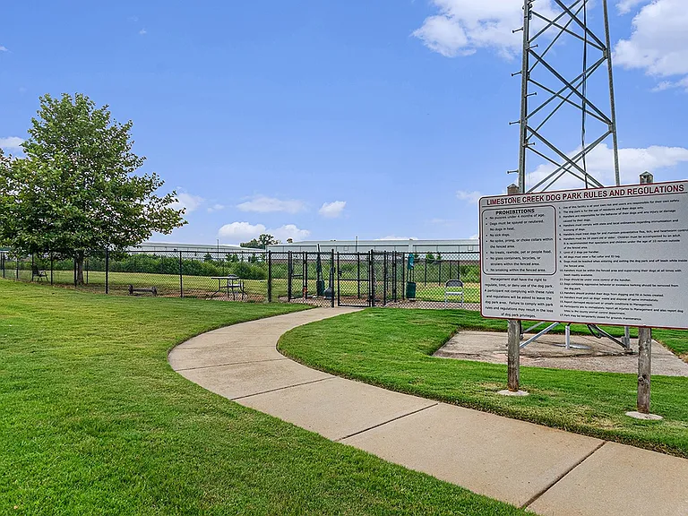 Limestone Creek Apartment Homes — Photo 33