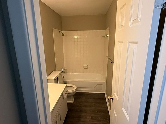 2nd image of 900 Mountain Creek Rd APT G99