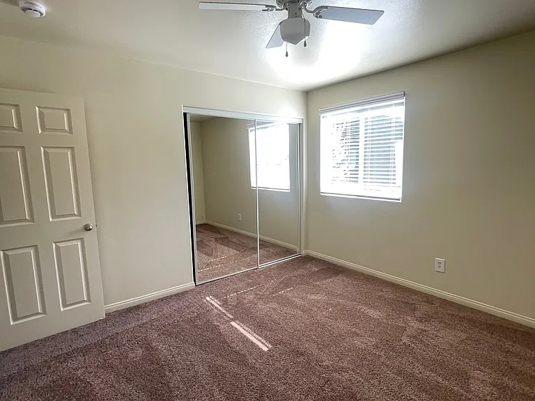 1024 Lorraine Pl #14 — Photo 6